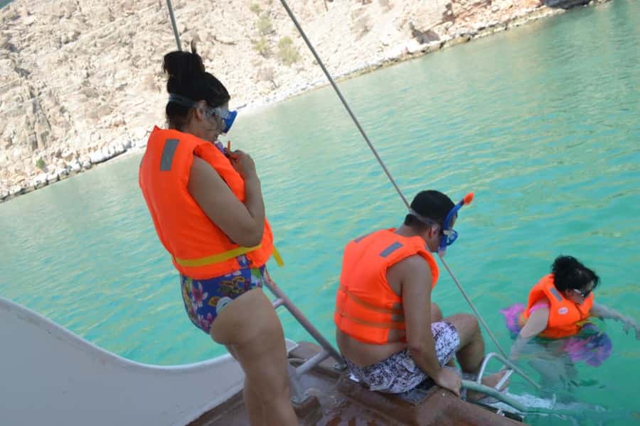 Dubai: Full-Day Sea Safari to Musandam - The early pickup and long road to Oman