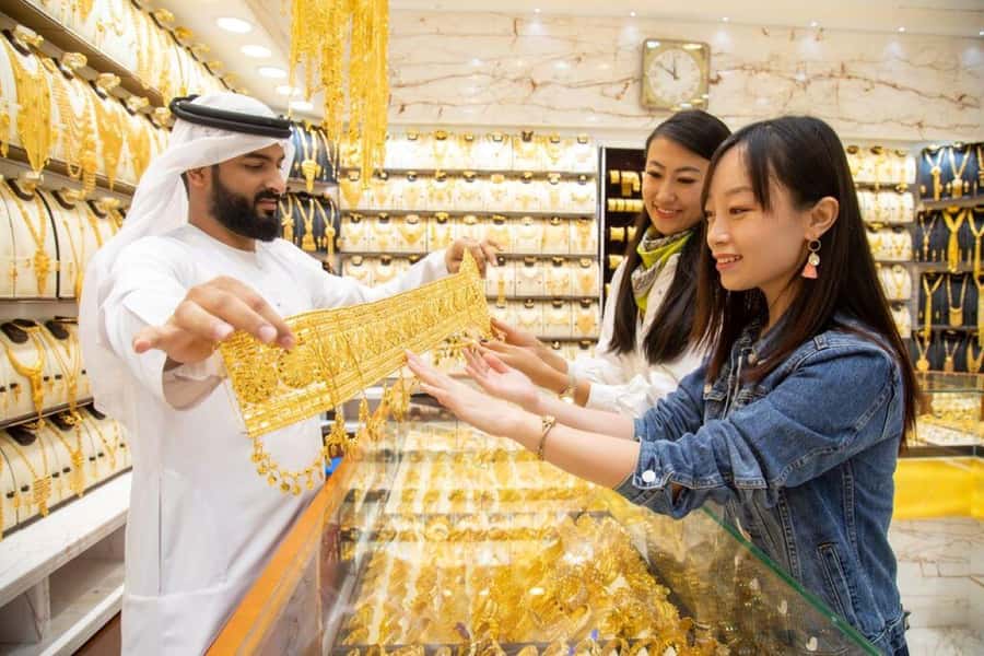 Dubai Full-Day Tour: Mosque, Souks, Burj Khalifa photo stop - Souq Madinat and Burj Al Arab provide the lunch break
