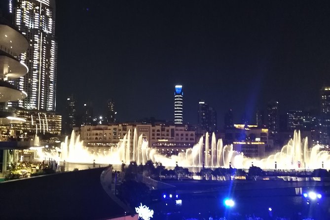 Dubai Full-Day Tour with Dinner and Burj Khalifa Entry Ticket - Dubai Fountain and Dubai Mall: a short Downtown pause