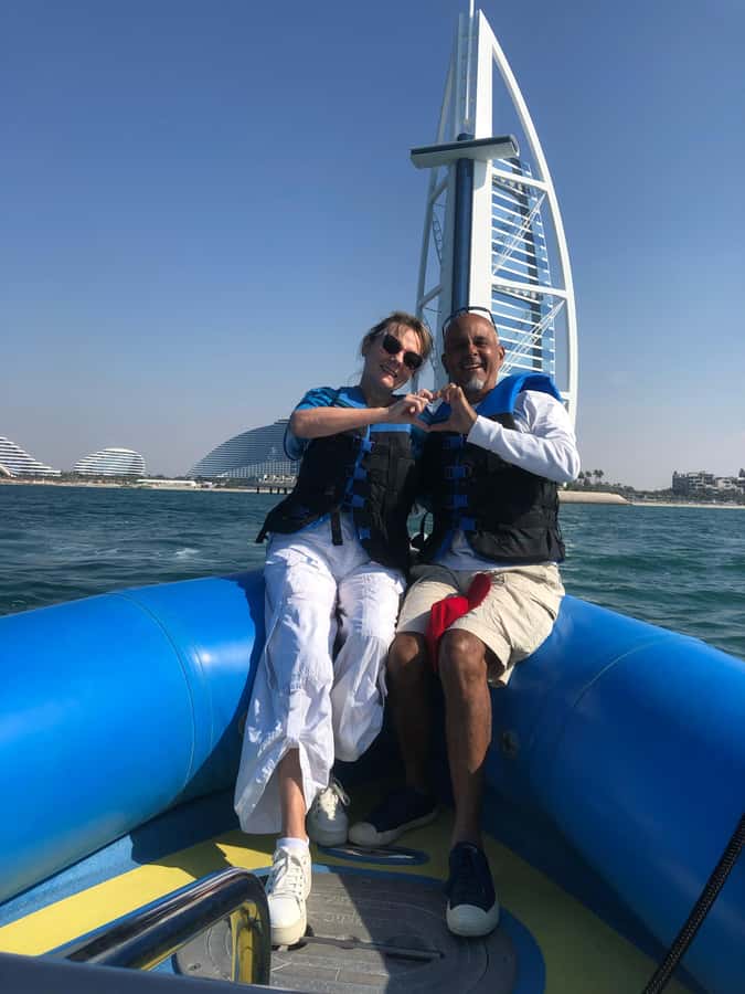 Dubai: Guided Speedboat Tour with City Sights & Ice Cream. - Along Palm Jumeirah toward Atlantis