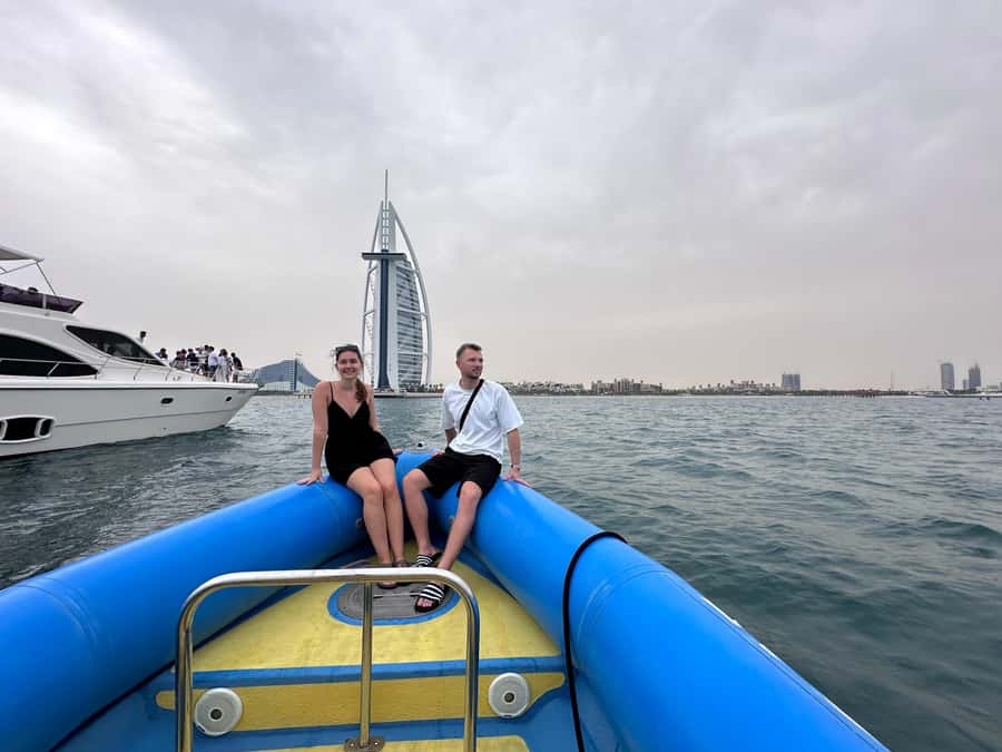 Dubai: Guided Speedboat Tour with City Sights & Ice Cream. - Five minutes with Ain Dubai in the frame