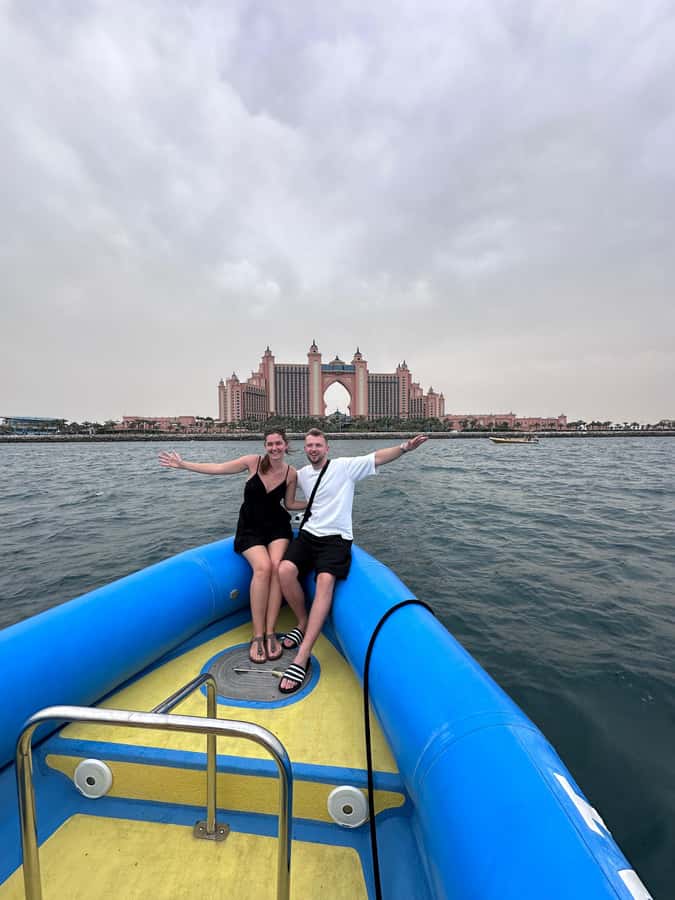 Dubai: Guided Speedboat Tour with City Sights & Ice Cream. - Who should choose this speedboat tour?