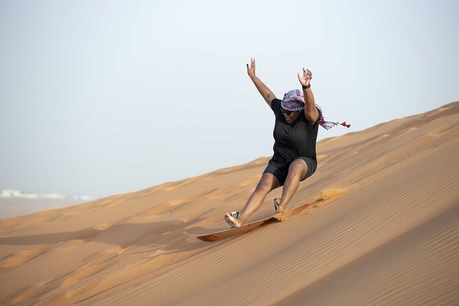 Dubai Half-day Red Dunes bashing with Sandboarding, Camel &Falcon - Falcon photos and Arabic-style photo stops