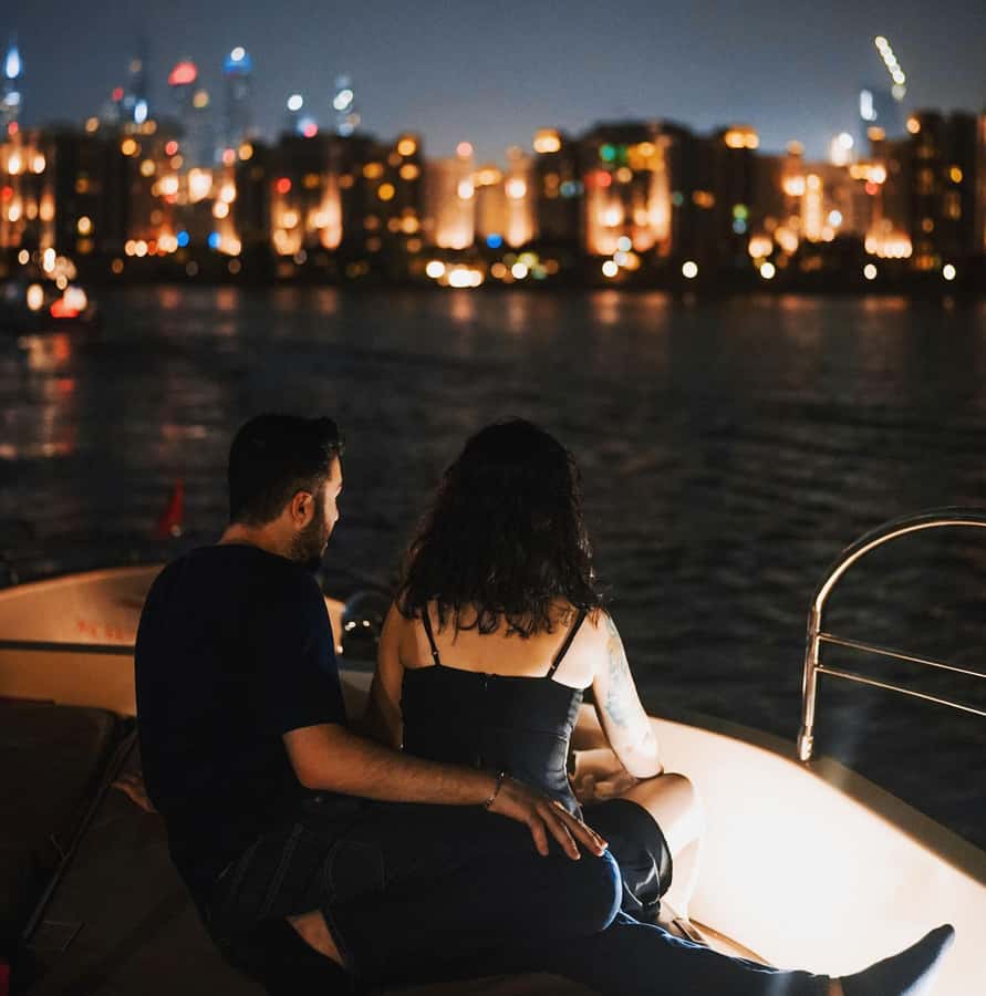 Dubai Harbor: Luxury Yacht Tour with BBQ Options - Commentary and crew service