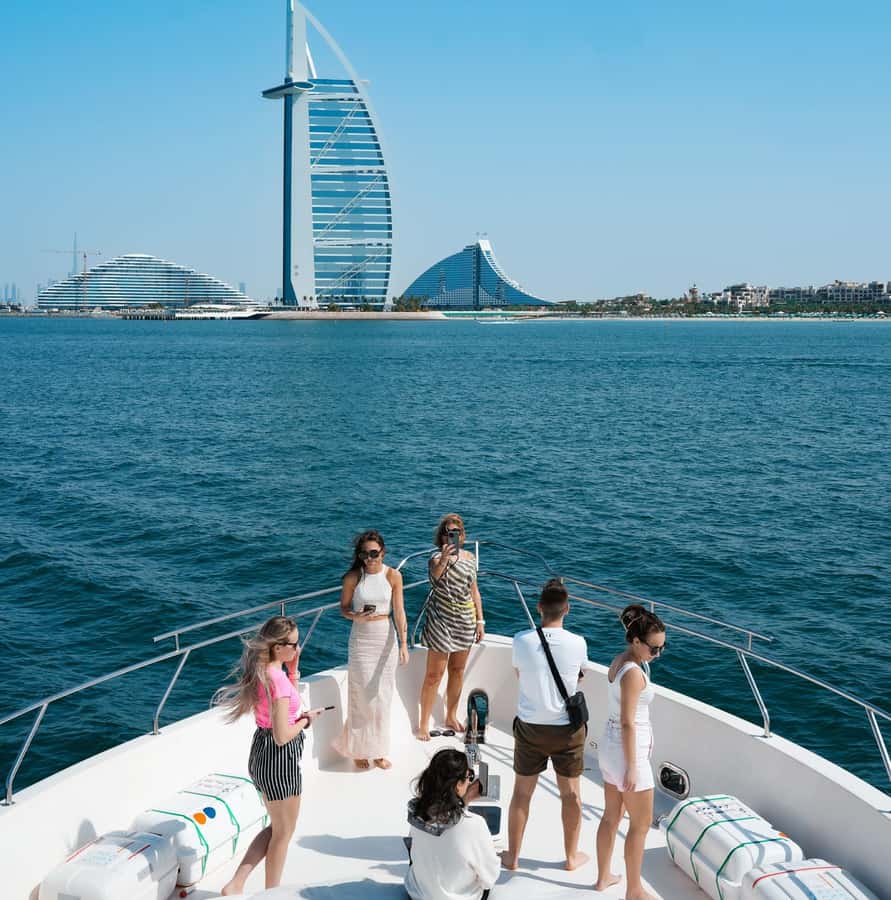 Dubai Harbor: Luxury Yacht Tour with BBQ Options - What each landmark adds to the ride