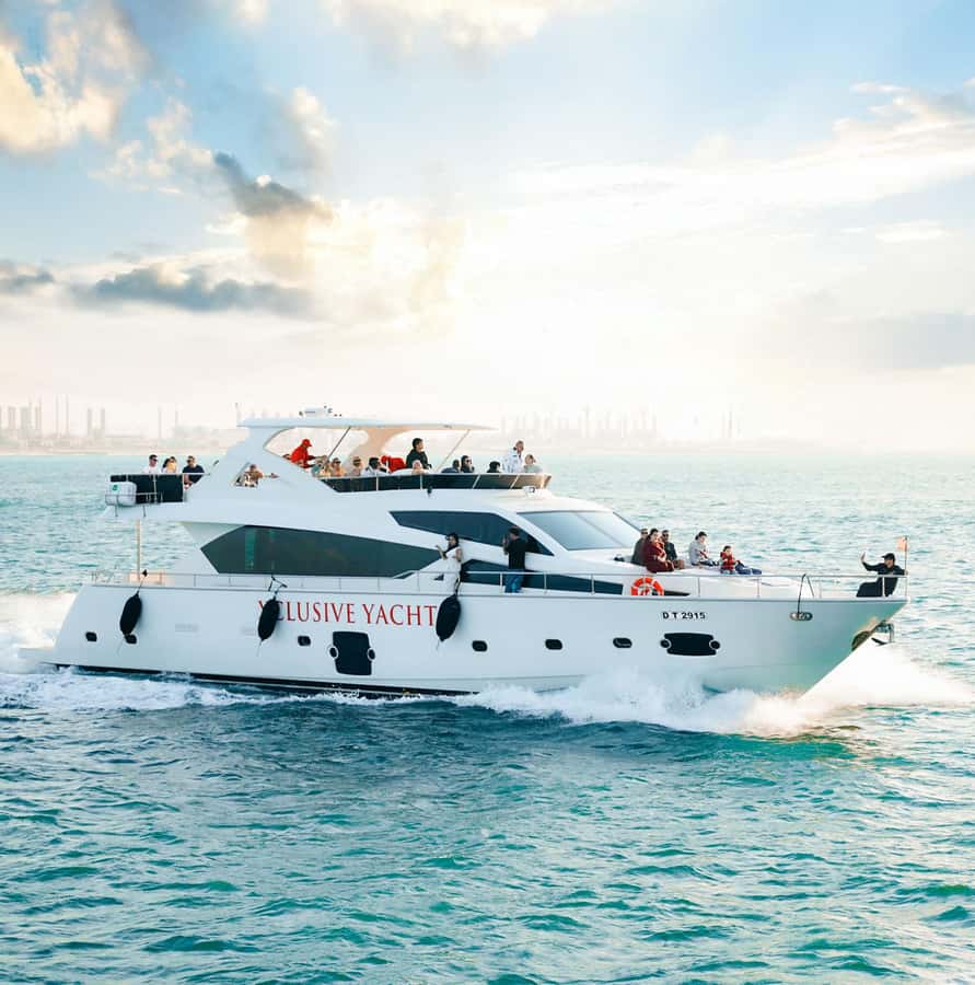 Dubai Harbor: Luxury Yacht Tour with BBQ Options - One hour through Dubai Marina and JBR