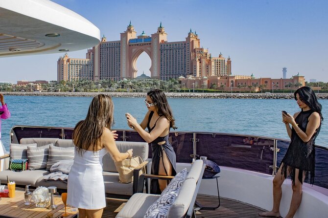 Dubai Harbour Super Yacht Experience with gourmet & Drinks - Food, drinks, and the meaning of gourmet