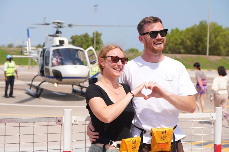 Dubai: Helicopter Ride, Old Town Walking Tour, Abra & Snacks - Spice Souk First, Gold Souk Last