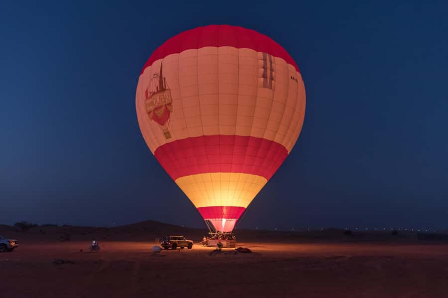Dubai: Hot Air Balloon Ride & Falcon Show Over the Desert - Who should book this desert morning