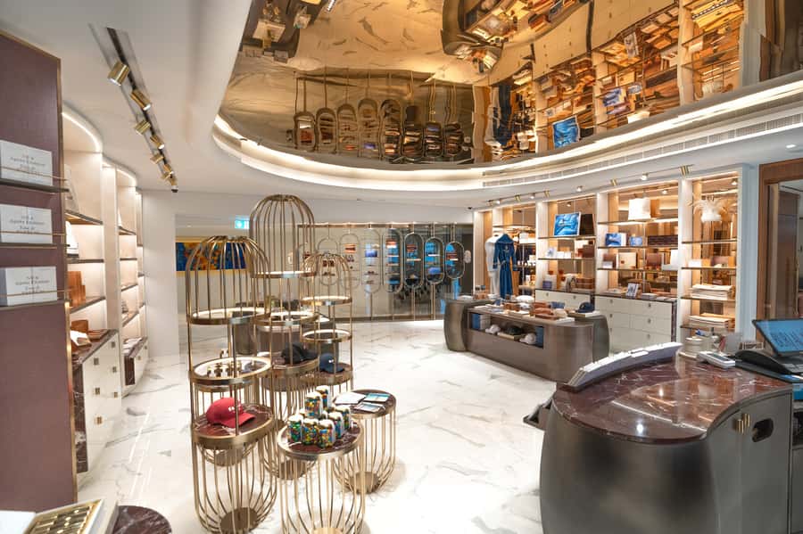 Dubai: Inside Burj Al Arab Guided Tour with Optional Extras - The Royal Suite on the 25th floor
