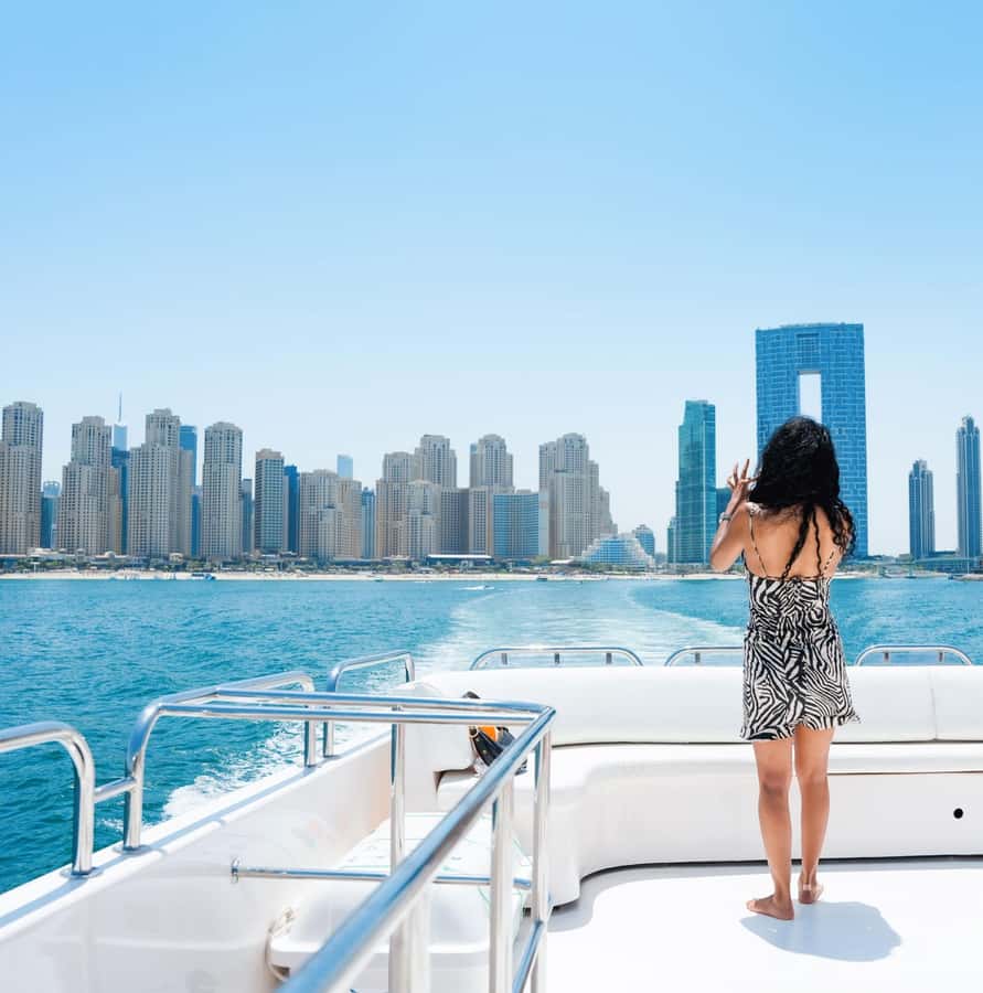 Dubai: Instagrammable Yacht Tour with Drinks & Ain/JBR Views - Upper deck or air-conditioned lower deck
