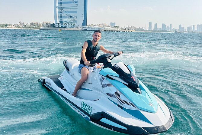 Dubai Jet Ski – 1050cc + Free Photos & Videos - Who will get the most from this Dubai jet ski tour?