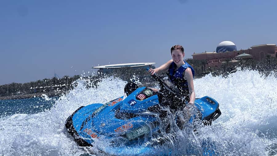 Dubai Jet Ski: Burj Khalifa, Burj Al Arab, Pics & Ice Cream! - The Burj Khalifa view needs realistic expectations