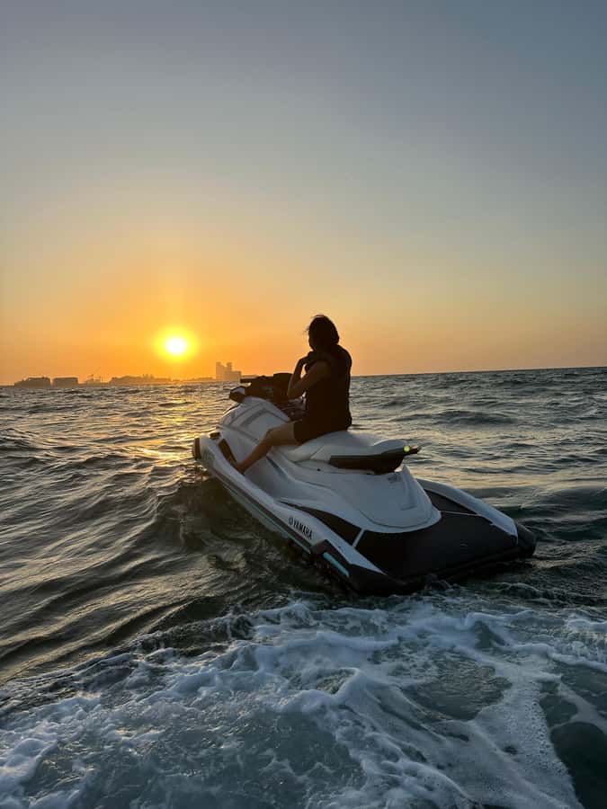 Dubai Jet Ski & Chill? More Like Jet Ski & Thrill! + Coffee - Waves, weather, and how hard the ride feels
