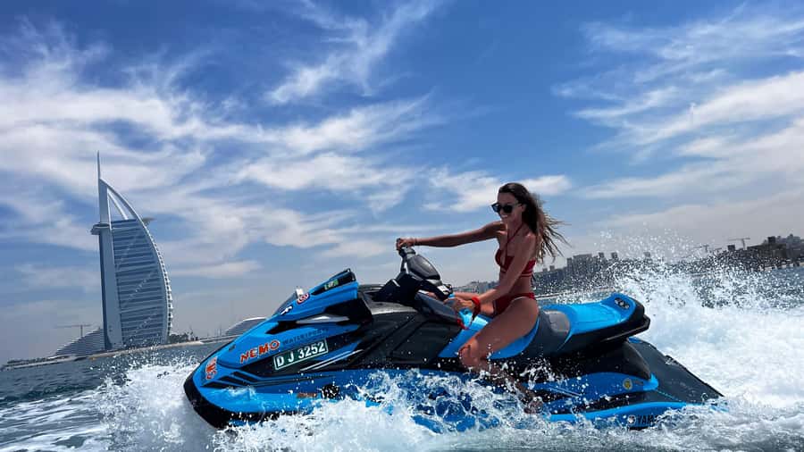 Dubai: Jet Ski to Atlantis with Videos, Photos and Ice Cream - Ten minutes beside Burj Al Arab