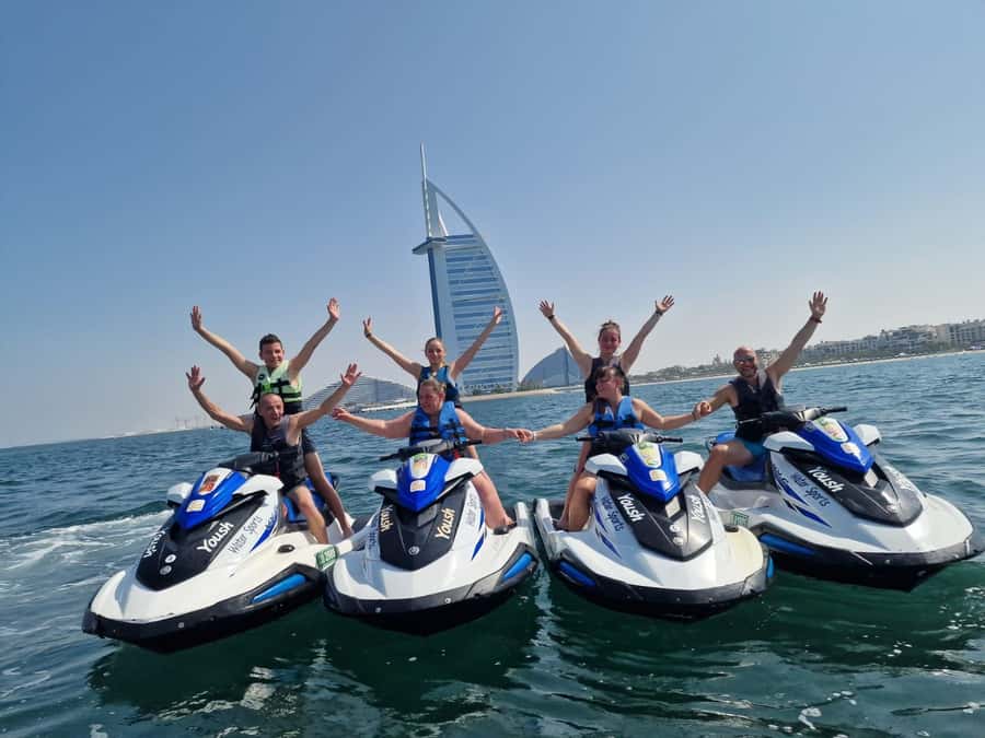 Dubai: Jet Ski Tour of Burj Al Arab with Photos - Comfort, clothing, and what to bring