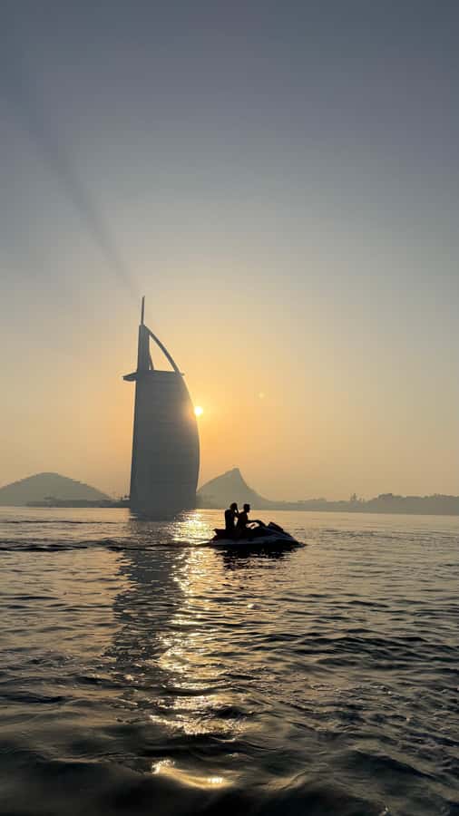 Dubai jet ski: visit the Burj al Arab and Atlantis with photos and videos - Seeing the Burj Al Arab from a jet ski