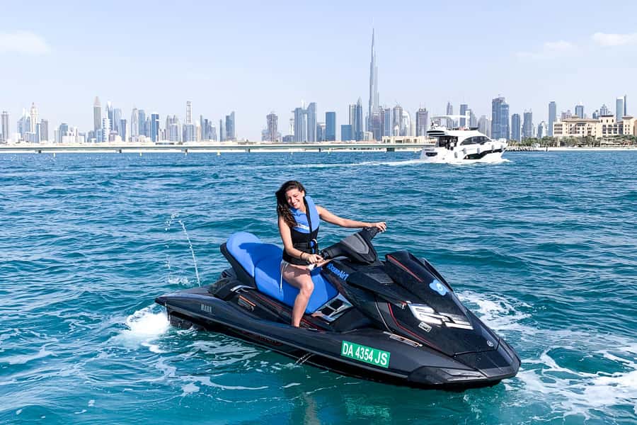 Dubai: Jetski Ride up to 2 People with Photos & Refreshments - What the 30-minute ride actually feels like