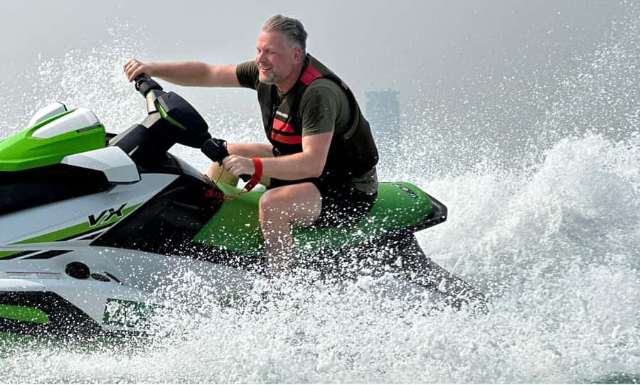 Dubai: Jetski Tour to Dubai Eye, JBR, Palm & Burj Al Arab - The guide makes the difference
