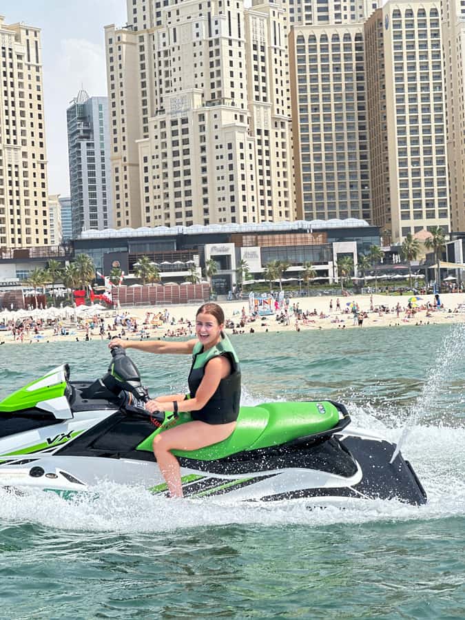 Dubai: Jetski Tour to Dubai Eye, JBR, Palm & Burj Al Arab - Who should book this ride?
