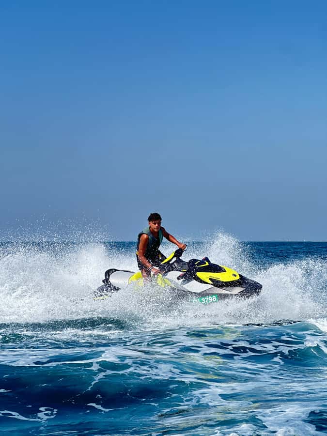 Dubai: Jetski Tour to Dubai Eye, JBR, Palm & Burj Al Arab - Bluewaters Island and Ain Dubai from the water