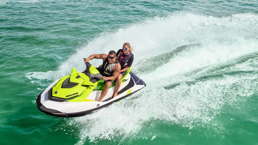 Dubai: Jumeirah Beach Jet Ski Rental for up to 2 People - Meeting at JBR and getting ready on the beach