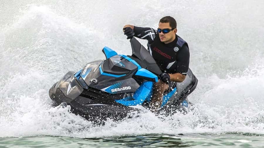 Dubai: Jumeirah Beach Jet Ski Rental for up to 2 People - From the sand to the open water