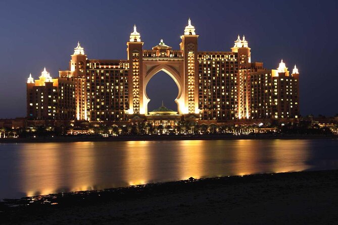 Dubai Layover Night Experience | See the City of Lights - Burj Al Arab and Jumeirah Public Beach