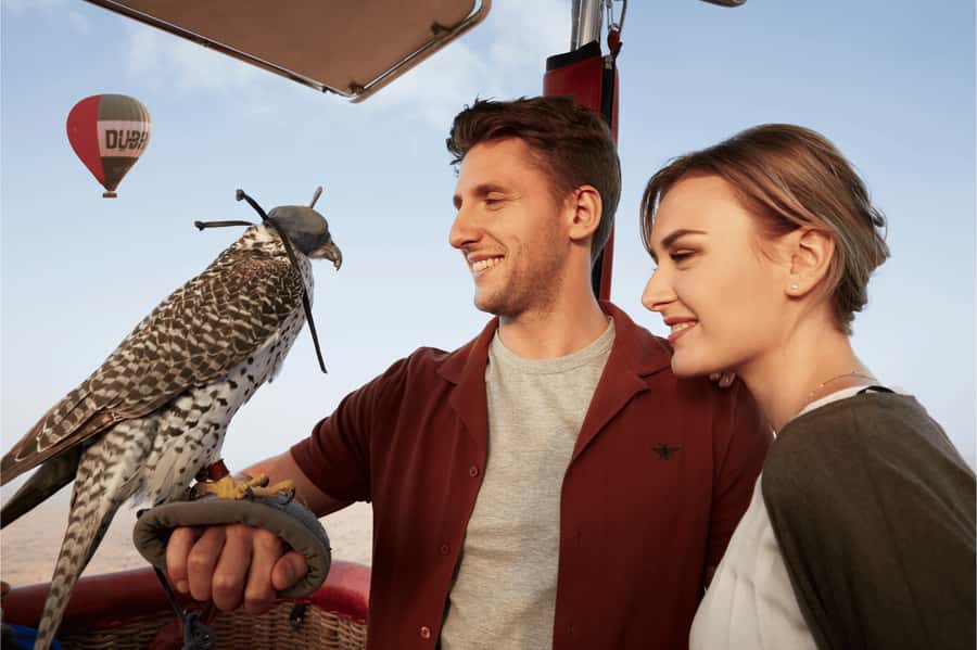 Dubai: Luxury Balloon Flight with Michelin-Curated Breakfast - Falconry with a royal connection