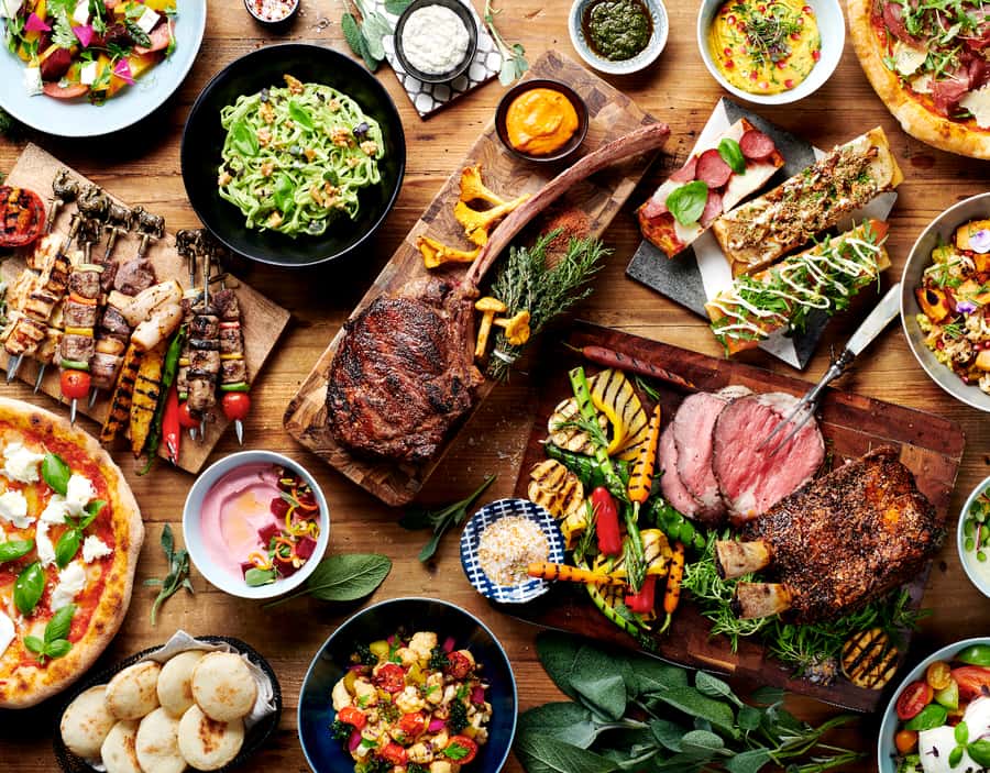 Dubai: Luxury Dinner Buffet at Gastronomy Atlantis The Royal - Service: polished but not always attentive