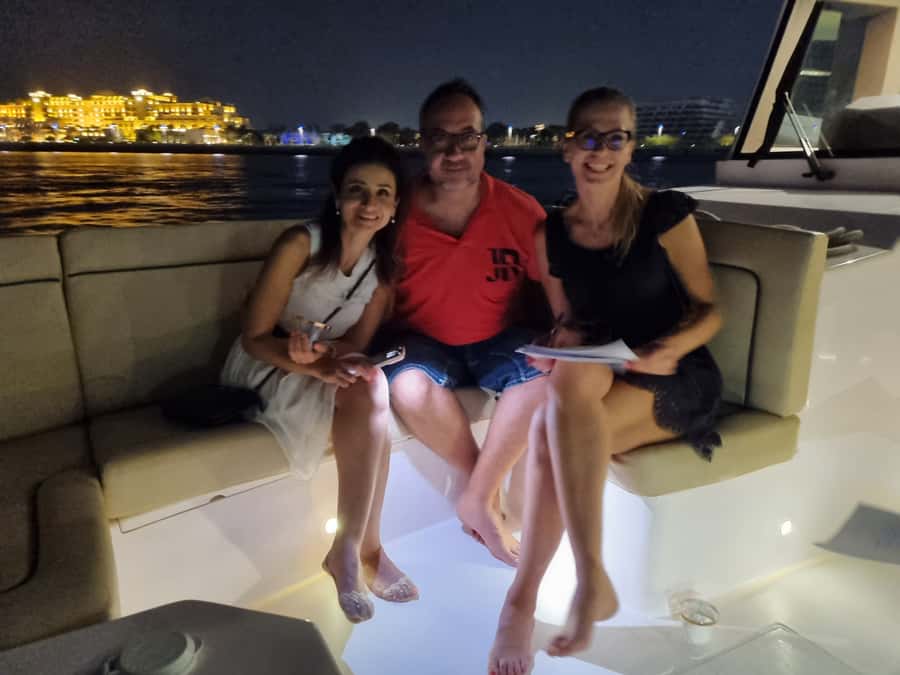 Dubai: Luxury Sightseeing Cruise with Food and Drinks - Sheikh Island and a quieter side of Dubai