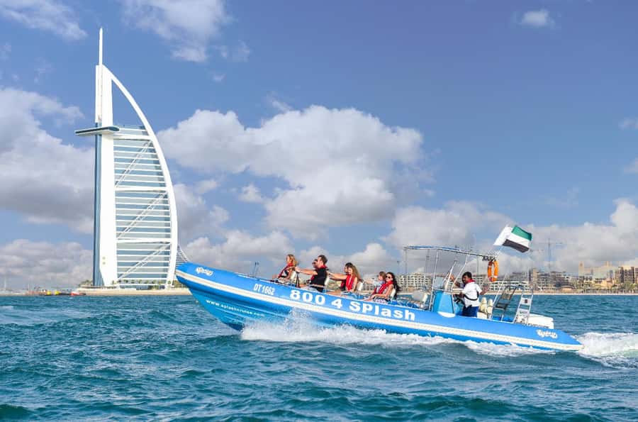 Dubai Marina : 1.5-Hour Atlantis Sightseeing Speedboat Tour - Leaving the Marina’s Towers and Yachts Behind
