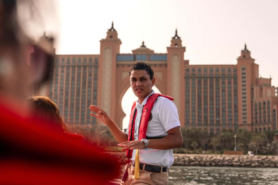 Dubai Marina: 1-Hour Luxury Sightseeing Speedboat Tour - Choosing the best departure time