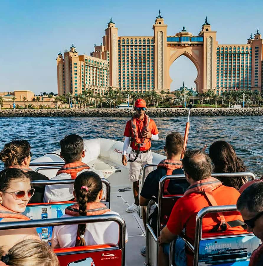 Dubai: Marina, Atlantis, Palm & Burj Al Arab Speedboat Tour - Comfort, safety, and what to pack