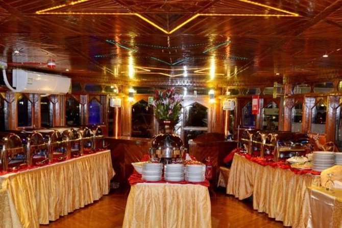 Dubai Marina Cruise Dinner with Entertainment Show - Hotel pickup: useful, but allow extra time