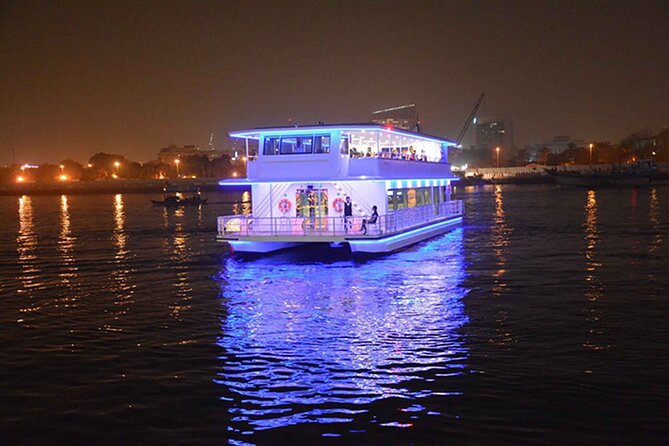 Dubai Marina Cruise Dinner with Entertainment Show - Boarding at Dubai Harbour and finding your boat