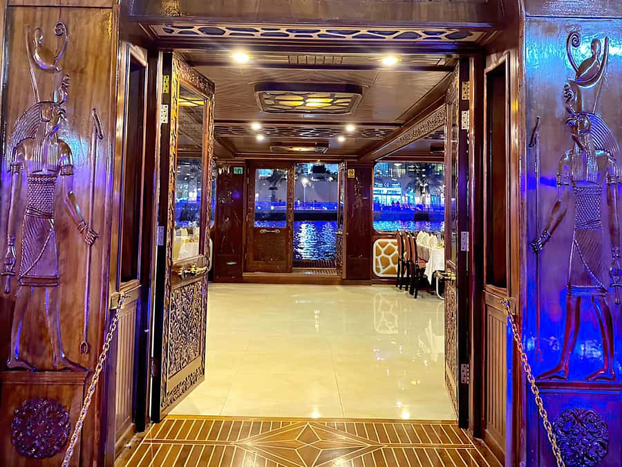 Dubai Marina: Dinner Cruise in a Traditional Boat - Drinks and the Alcohol Package