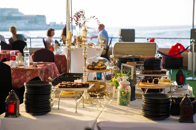 Dubai Marina Dinner Cruise with Live Music & Open Bar - Sailing past Dubai Marina and Jumeirah Beach Residence