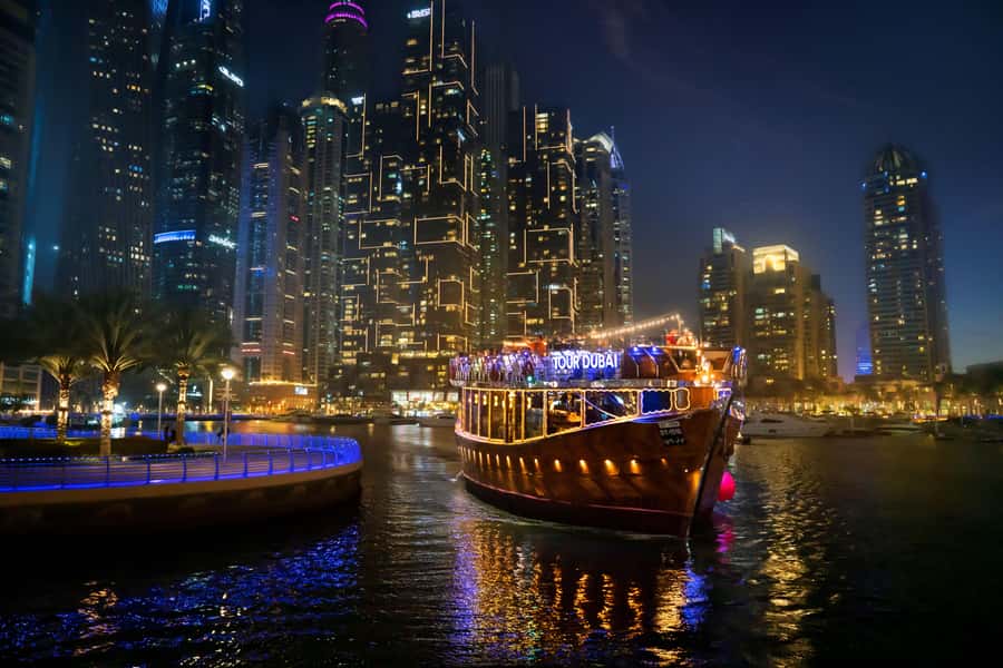Dubai: Marina Luxury Dhow Dinner Cruise - Dinner is plentiful, but not necessarily five-star
