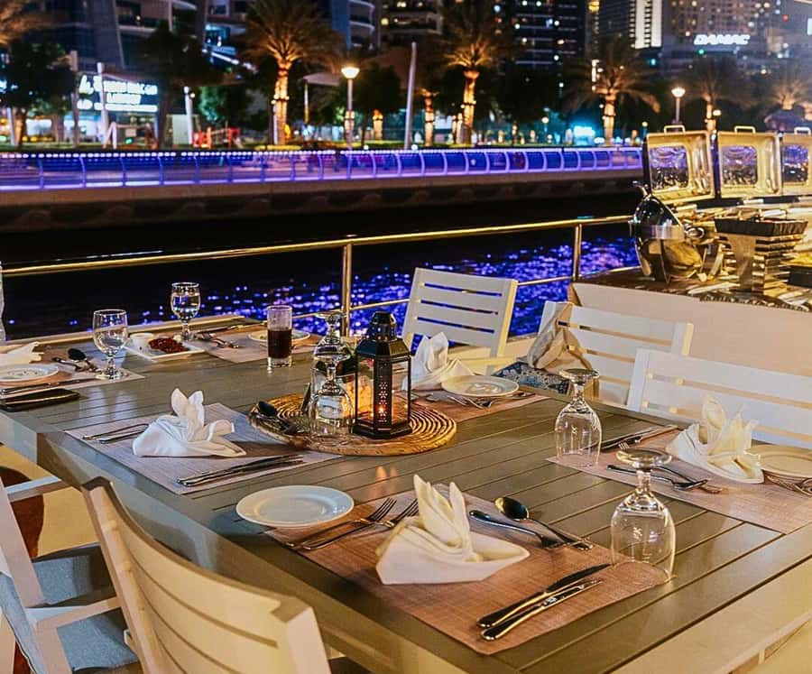 Dubai: Marina Premium Dinner Cruise with Unlimited Drinks - Key points to know before booking