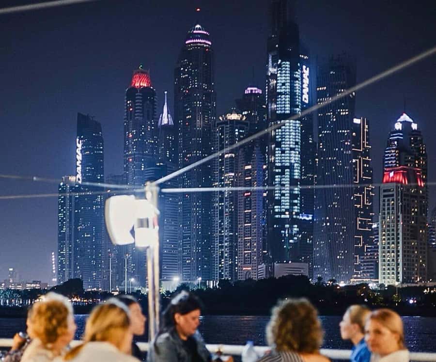 Dubai: Marina Premium Dinner Cruise with Unlimited Drinks - Why a Marina dinner cruise works in Dubai