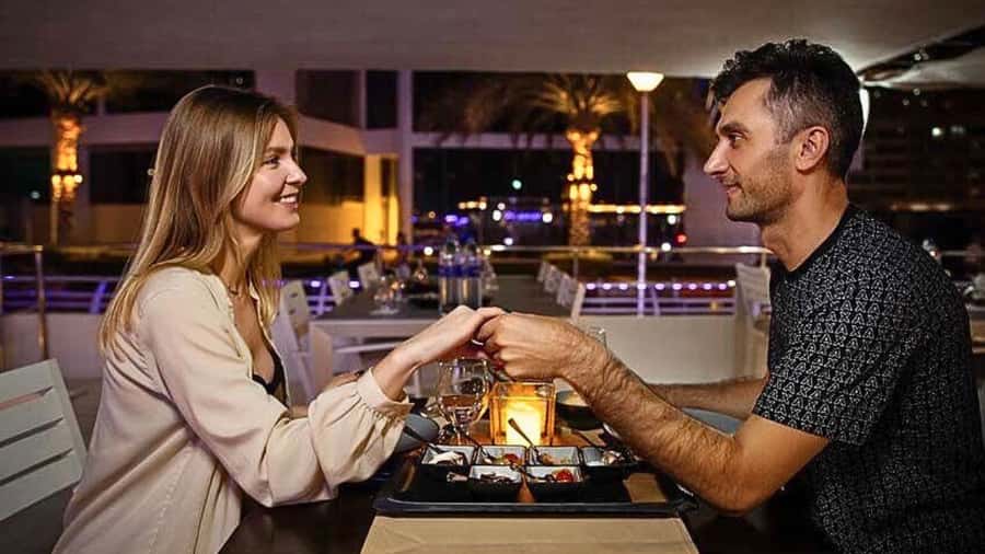 Dubai: Marina Premium Dinner Cruise with Unlimited Drinks - How much value do you get for $59?