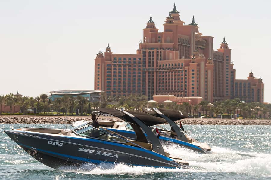 Dubai: Marina Private Boat Tour & Palm Jumeirah Sightseeing - Music, photographs, and the private-boat advantage