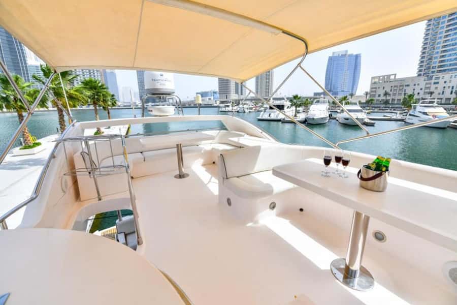 Dubai: Marina Private Luxury Yacht Tour - The best departure time for sunset and skyline lights