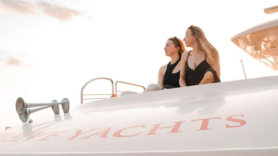 Dubai Marina Yacht Tour: Ain Wheel, JBR & Harbour in 1 Hour - Ain Dubai from a memorable angle
