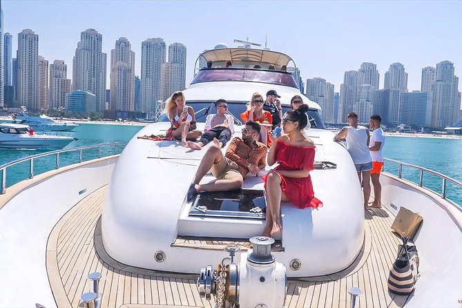 Dubai Marina Yacht Tour with Optional Breakfast or BBQ - What this Dubai yacht trip is really like