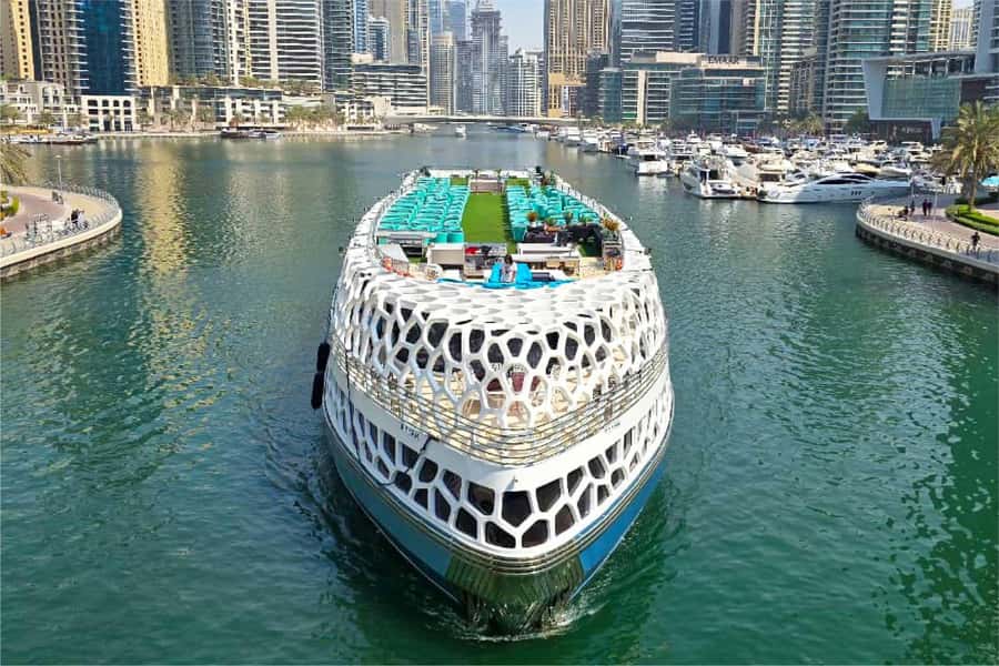 Dubai: Mega Yacht Dinner Cruise with Buffet - Palm Jumeirah and the view toward Atlantis