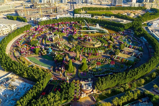 Dubai Miracle Garden Skip the Line E-Ticket and Transport Options - The Emirates A380 and the Park’s Biggest Displays
