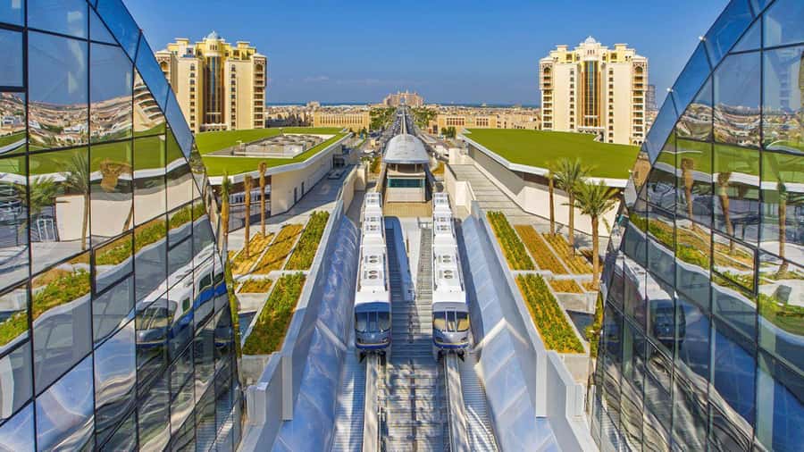 Dubai Modern Tour: Souq Madinat, Marina, Burj Khalifa stop - Palm Jumeirah and the Atlantis Photo Stop