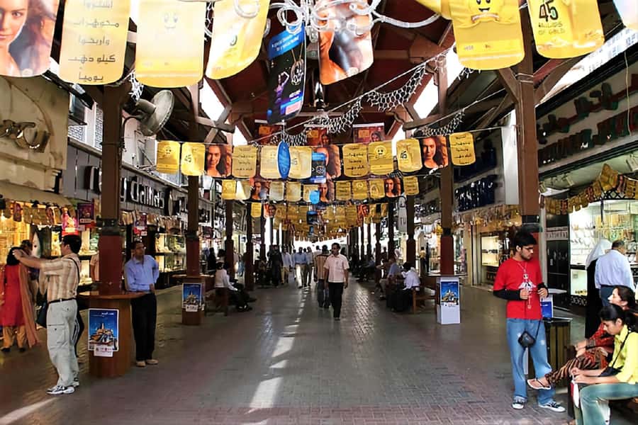 Dubai: Old to New Dubai Private Half-Day Sightseeing Tour - Al Fahidi, Al Seef, and the older creek districts